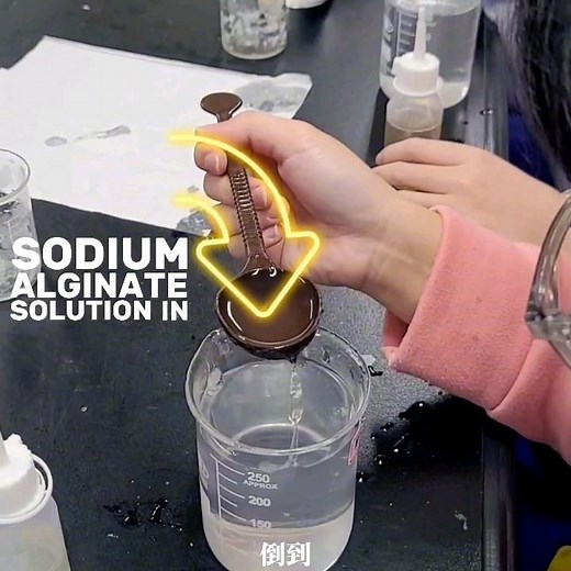 Creating Giant Water Droplet with Sodium Alginate and Calcium Ion #Chemistry #CampusLife