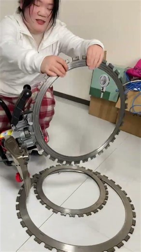 Well and outstanding cutter machine for old house renovation construction work for home.