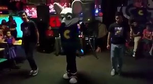 Chuck E Thriller !! | Chuck E. Cheese's Puerto Rico