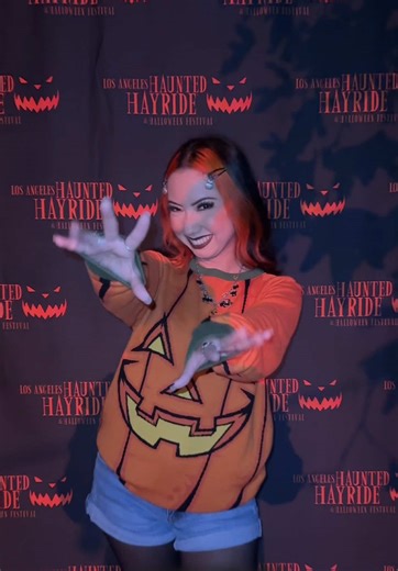 So looking forward to haunt szn in SoCal!!! 🎃🏚️ @Knott’s Scary Farm @Halloween Horror Nights @lahauntedhayrideoffi @QMDarkHarbor @The Haunted Carwash #socal #hauntseason #hauntedhouses #halloween #halloweentok