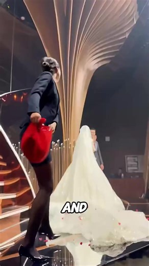 Flower Girl Thrills with Unique Machine Comeback