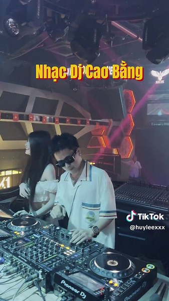 DJ Huy Lee & Mikenco Live Set Experience