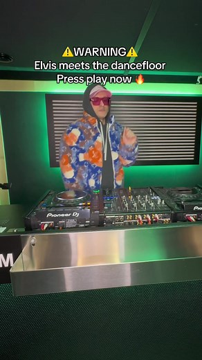 Dancefloor Remix of Elvis' Suspicious Minds