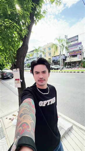 มีเมียสวย ก็ต้องลำบากกูรักษามาตรฐานความหล่ออีก…