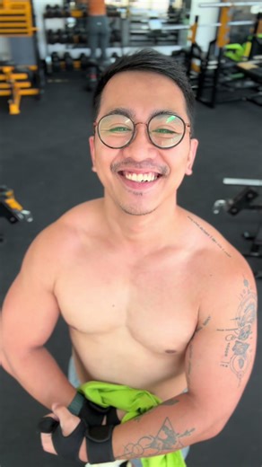 Push day: when my chest is pumped but my brain is on airplane mode 🫠💪 #PushDay #GymTok #FitnessPH #LiftTok #GymReels