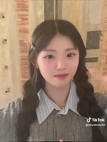 Expressive Hand Gestures Performance