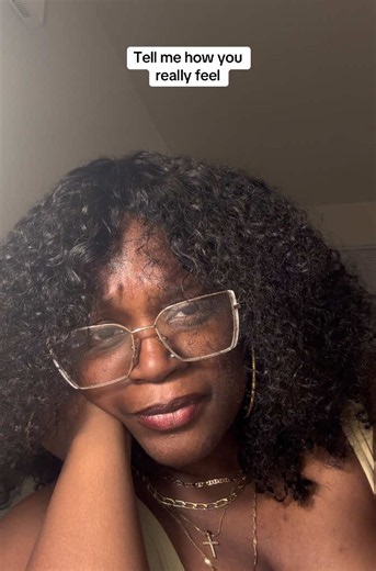 Man’s Honest Reaction When She Went Natural on a Date