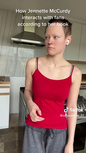 Jennette McCurdy Fan Interaction Revealed in Her Book