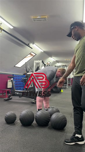 Another fantastic effort from Jim today 💪🏽 We put in a strong session sprints, boxing, overhead press, and time on the assault bike. It wasn’t easy, and he definitely felt it, but he dug deep and pushed through every part of the workout. The progress is clear his movement is sharper, his fitness has improved massively, and the consistency is paying off. Now we’ve got a clear goal: 110kg by the end of June. With continued hard work and all your support, we’re going to get there together. We rea