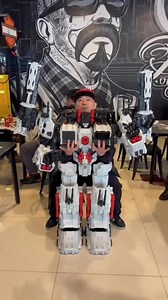 729K views · 6.1K reactions | I can’t get enough of seeing these W-Resources Metroplex pics and vids. I cannot wait til mine is here. Video by 虎子撩玩具 on weibo. #decepticons #autobots #transformers #transformersg1 #morethanmeetstheeye #robotsindisguise #metroplex | The Reflector Files | Facebook