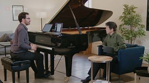 How Mozart puts flesh on a musical skeleton 💀🤵 ➡️ https://tb.media/EricWen Curtis/Juilliard music theory professor Eric Wen uses tools from Schenkerian Analysis to reveal how Mozart composes a uniquely beautiful phrase within a commonplace musical framework. | tonebase Piano