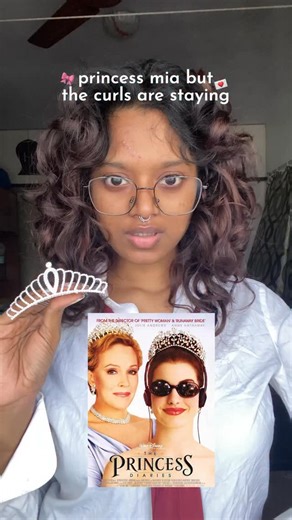 RACHel pinto on Instagram: "recreating princess mia's look, the way God intended 😌✨ trending audio, princess mia, curly hair, curly hair girl, curly hair mia, curly head, brown girl, explore page, explore, fyp, halloween inspo, halloween, royal family, a queen is never late, princess diaries, halloween princess, trendsetter"