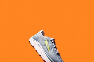 Altra’s Torin 4.5 Plush Has a Luxurious Midsole and a Cozy, Knit Upper