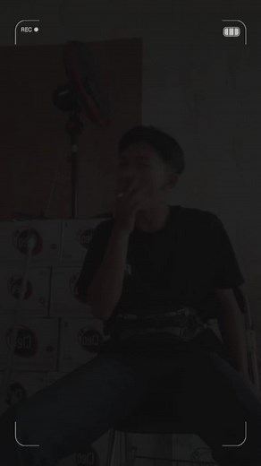 Hand Gesture Communication Techniques Explained