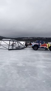 103km/h speed skating is *insane* ⚡️⚡️⚡️ just remembering when Kjeld Nuis turned beast mode 💥ON💥 for the speed skating world record 💨 | Red Bull