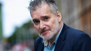 Thorsten Flinck akut till sjukhus med andningssvårigheter: ”De stängde av mig”