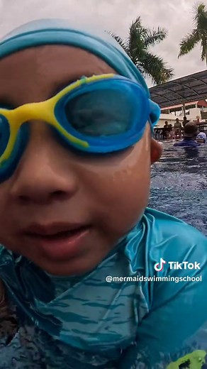 Mermaid Swimming School នៅលើ TikTok