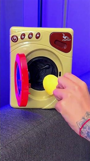 Snack-Sized Washing Machine? You Won't Believe This! 😂