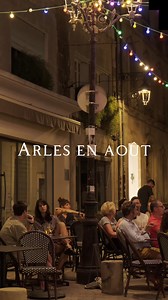 A la recherche d'une escapade pour le 15 août ? Arles vous attend avec ses trésors historiques et culturels, ses paysages à couper le souffle et son ambiance ! ✨🏛 Découvrir Arles, c’est déambuler dans les rues ensoleillées, voyager à travers les expositions, les concerts en plein air, des festivals et explorer la nature sauvage dans le Parc Naturel Régional de Camargue ! ☀🐴 Laissez-vous séduire par le charme d’Arles et de la Camargue ! 🤩 Pour organiser votre séjour, contactez-nous : Par mail 