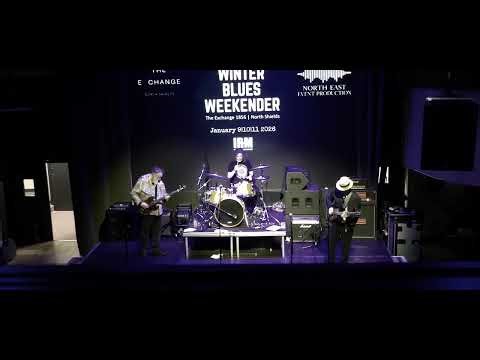 Malcolm Bruce Blues Band - World Gone Mad