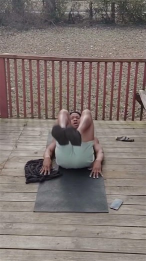 20 kick outs and kick ups on a 10 minute circuit