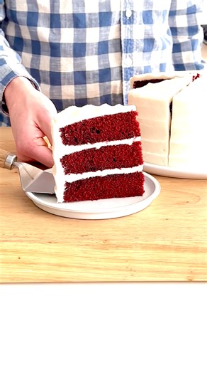 59K views · 316 reactions | Cut a cake like THIS for the perfect finish! Baked By Dan’s very first cookbook is almost here and we couldn’t be prouder! Preorder it now: https://foodtv.com/3Z6Rm62 | Food Network | Facebook
