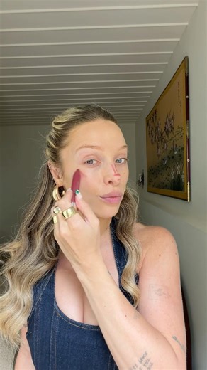 Simple quick + glowy ‪@Clinique‬ ! 💋✨💄☀️Chubby Stick Moisturizing Lip Color Balm! #cliniquepartner