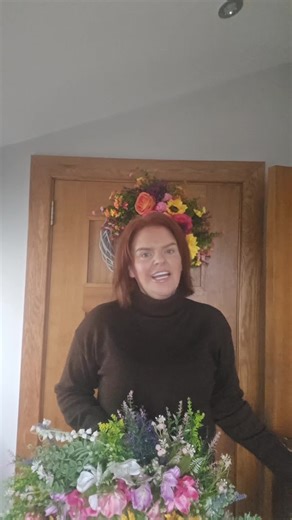 When your as addicted to flowers as me 🤣 #artificialflowers #madetoorder #wreaths #smallbusiness