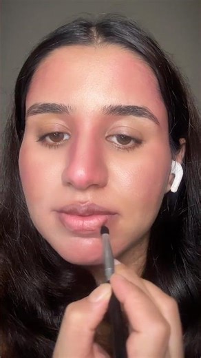 this layering trick makes lipstick pop #makeup #beauty #makeuphacks