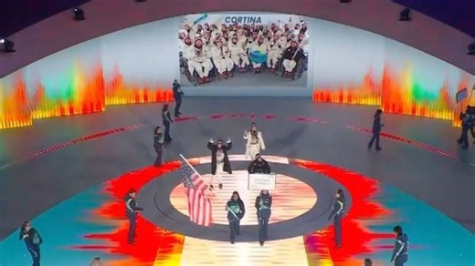 Τελετή έναρξης | Η είσοδος της πολυπρόσωπης αποστολής των Αμερικανών