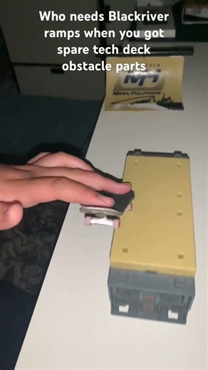 Tech deck ramps are not bad tbh #fingerboard @stickyartfb