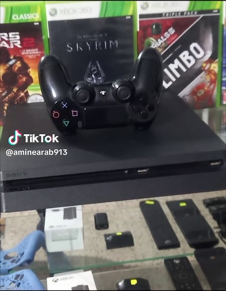 Console PS4 Slim 1To avec manette originale en promotion