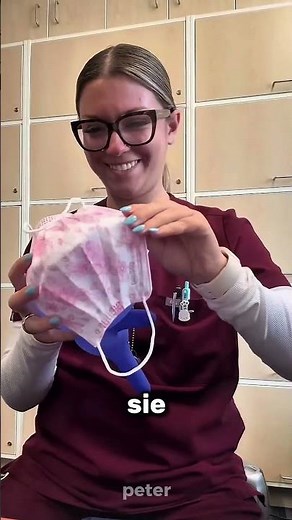Here's how to turn a glove into a cute doll ☺️