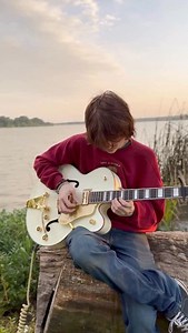 Aged to perfection by Geppetto’s Guild. ✨ One of our favorite tricks? Taking a brand-new guitar and giving it all the soul, scars, and stories of a vintage classic. 🎸⚡️ We might’ve rented a time machine for this one… but now Raymond’s stuck in 1972. Send help. 😂 Would you rock this relic beauty? Tag a friend who would! 👇 #Gretsch #GretschWhiteFalcon #GretschGuitars #GeorgeHarrison #MySweetLord #RelicGuitar #VintageVibes | Gepettos Guild