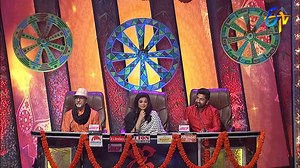 Dhee Watch the Latest Episode of Dhee13 - Kings vs Queens Show on ETV Win App @ https://www.etvwin.com/shows/dhee Install ETV Win App @ https://f66tr.app.goo.gl/apps #RRR #Pushpa #RadheShyam #Comedy #fullonentertainment #drama #romantic #show #hilarious #jokes #first #night #tollywood #lovequotes #telugumemes #tiktok #telugucomedy #telugutrolls #teluguactress #doyourthing #maheshbabufans #ramcharanfans #alluarjunfans #jrntrfans #prabhasfans #love #story #lovestorystart #start #patchup #Bava #Mar