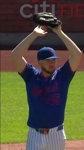 What a CATCH by Nick Morabito 🤯 #mlb #mets #baseball #sports #highlights #shorts #giants