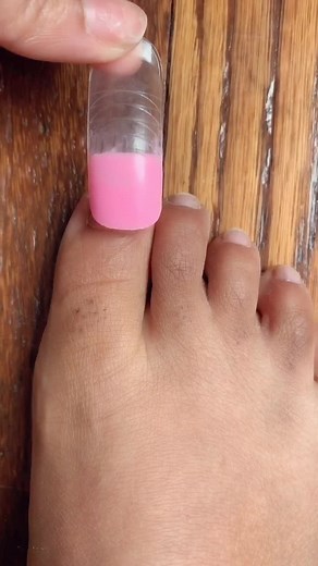 Poly Gel Toe Nails: Step-by-Step Tutorial