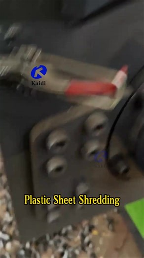 23K views · 188 reactions | Here’s our 600 model single shaft shredder in action — crushing waste plastic sheets into uniform flakes. The hydraulic system pushes materials into the rotating knives for fast and clean shredding. Contact email:alice7136975@gmail.com Whatsapp:+86 181 3727 1638 Website:https://www.hnkaidijx.com What type of plastic materials do you recycle most often? Tell us in the comments! | Renewable resource processing equipment | Facebook