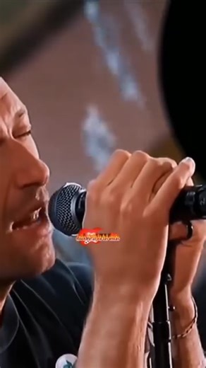 109K views · 7.2K reactions | Quem lembra desta infâmia? Bono precisou ser substituído por Chris Martin | U2 Ultraviolet U2 Fan Club Brazil | Facebook