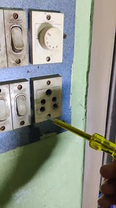 2.2M views · 10K reactions | ఈ ఇంట్లో కరెంటు న్యూట్రల్ కంట్రోల్ లో ఉంది || Telugu Electrical Videos #telugu #facebookreels #shorts #electricalTelugu #housewiring #shorts #telugu #power #curent #curruntpani #electrical #yashelectricaltelugu #housewiringvideostelugu #teluguhousewiring | Yash Electrical Telugu | Facebook