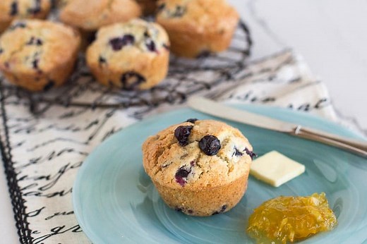 The BEST Low FODMAP Blueberry Muffins
