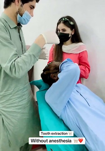 Tooth extraction without anesthesia#pashto #fypシ゚ #fypシ゚ #unfrezzmyaccount #foryou #doctorbilalofficail #zirconia