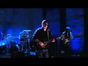 Everlast - "I Get By" (Live on Conan 01/03/2012)
