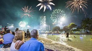 New Year's Eve celebrations begin for NSW, Vic & Qld