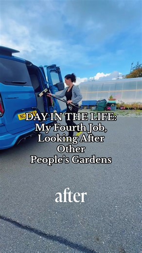 When I’m not in the studio, you’ll often find me with soil under my nails 🌸🌿 Gardening is my fourth job – a way to connect with nature, recharge, and draw endless inspiration for the seascapes, jewellery and artwork I create ✨ 🎨 Shop Sarah Kay Arts: www.sarahkayarts.com 📅 Book a stay: www.easterhoull.co.uk #ShopSmallShetland #SarahKayArts #SupportLocal #ShetlandCreatives #HiddenGem