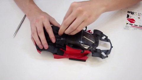 RASTAR 92600 1/16 Oracle RedBull F1 RB19 Collectible RC Car Building Kit - Ideal Gifts for Play & Display - Officially Licensed Car Model with Remote Controller for Kids, Teens & Adults