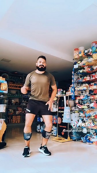 Organizing Store Shelves: A Day in a Grocery Store