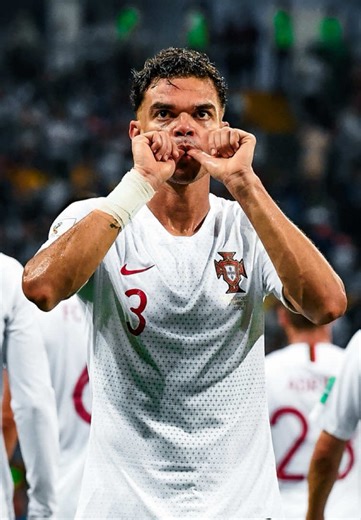 Pepe meets it. Net. #FIFAWorldCup