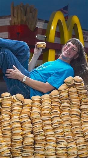 Most Big Mac® burgers eaten in a lifetime 🍔 35,000 by Donald Gorske 🇺🇸 | Guinness World Records