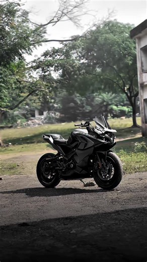 🍁.....MIRAJ.....🍁 on Instagram: "RS200🦉 . . . . #pulsarrs200 #rs200lover #rs200modified #rs200 #bike"